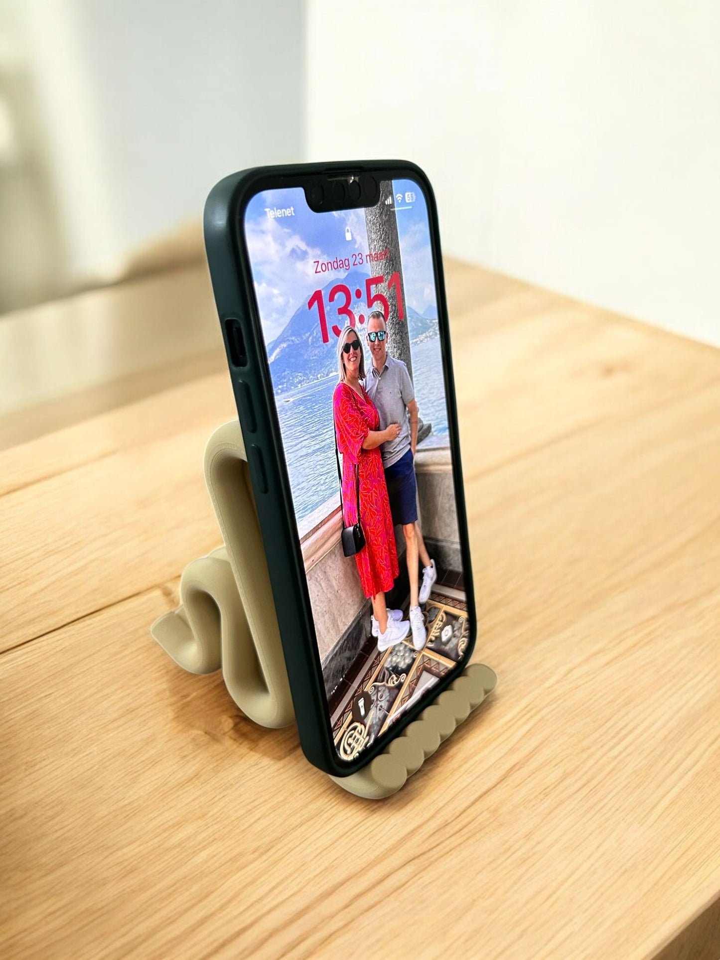 Smartphonehouder organische vorm
